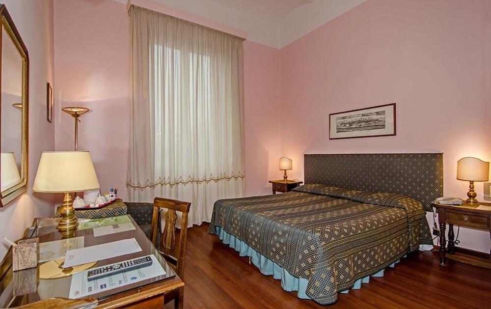 Rex Hotel 3*