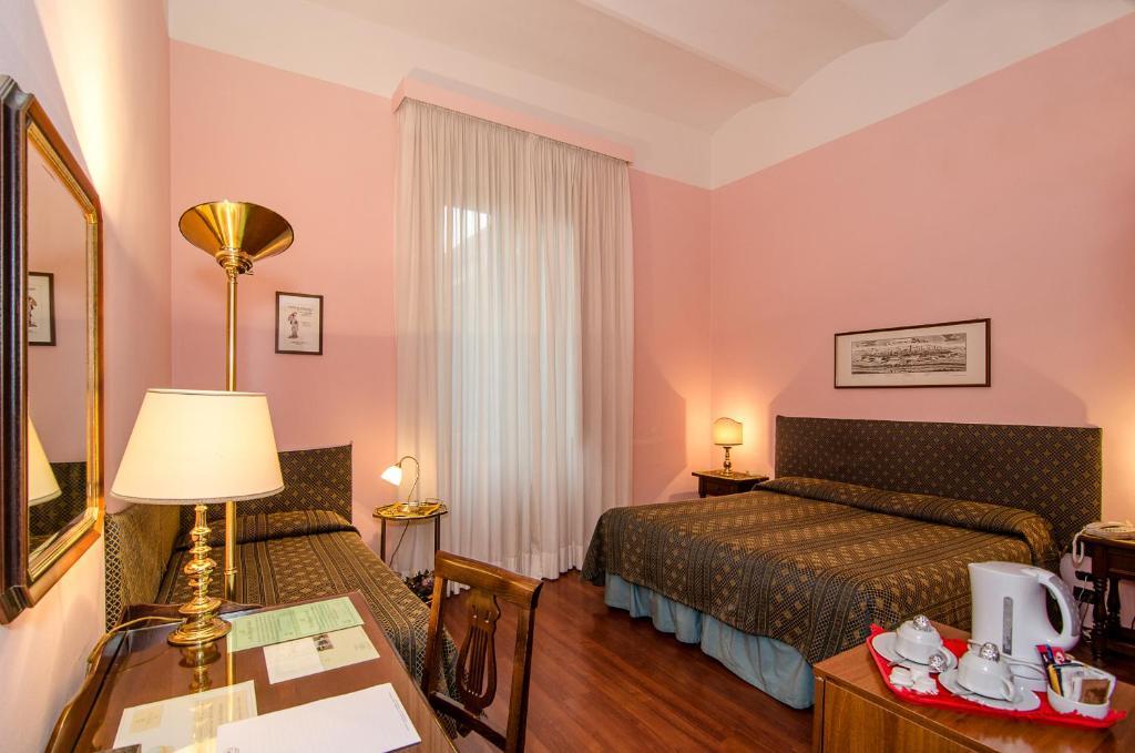Rex Hotel