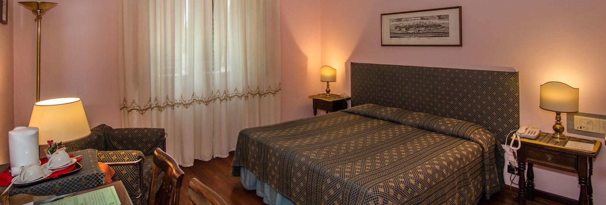 Rex Hotel 3*